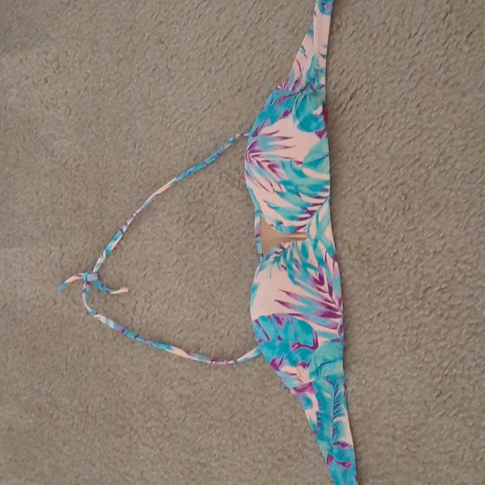 Bathiglng suit top